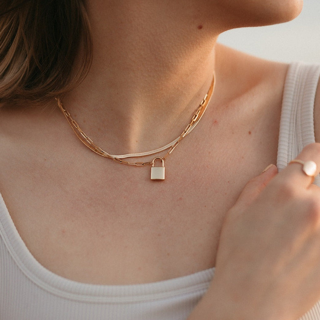 Newport Gold Filled Lock Necklace - WonderingCloth