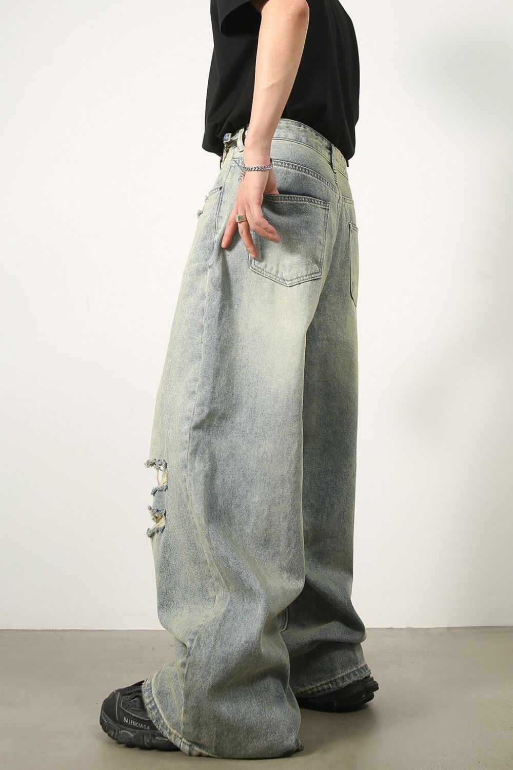 Men's Distressed Wide Leg Jeans - WonderingCloth