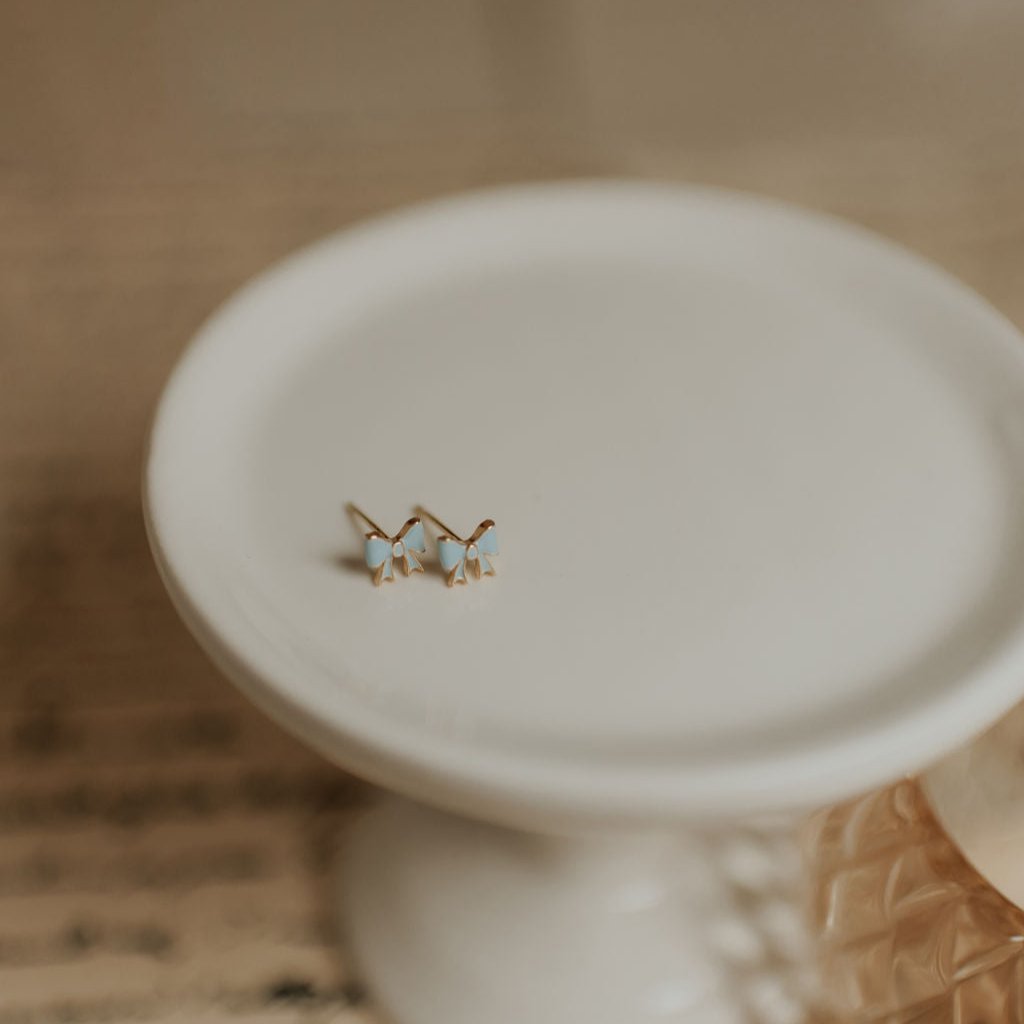 Clara Bow Studs - WonderingCloth