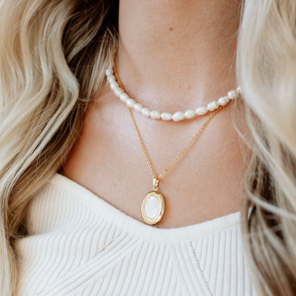 Isabelle Locket Necklace - WonderingCloth