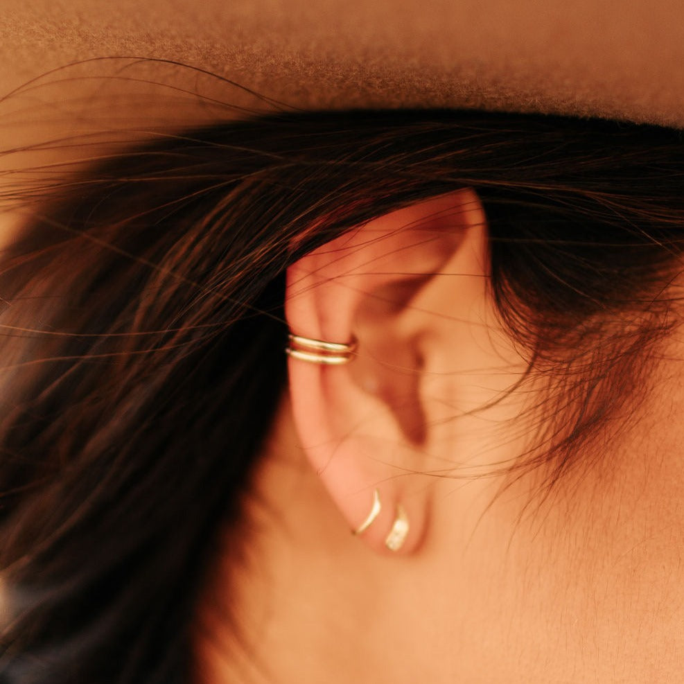 Queen Gold Filled Double Band Ear Cuff - WonderingCloth