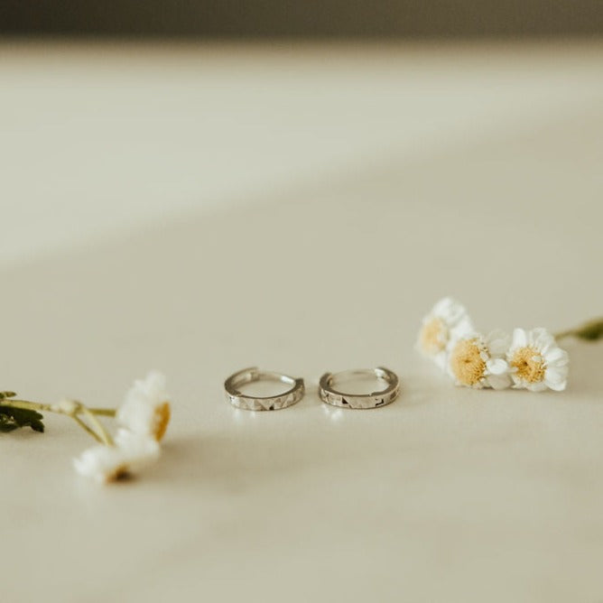 Sydney Hammered Hoops - WonderingCloth