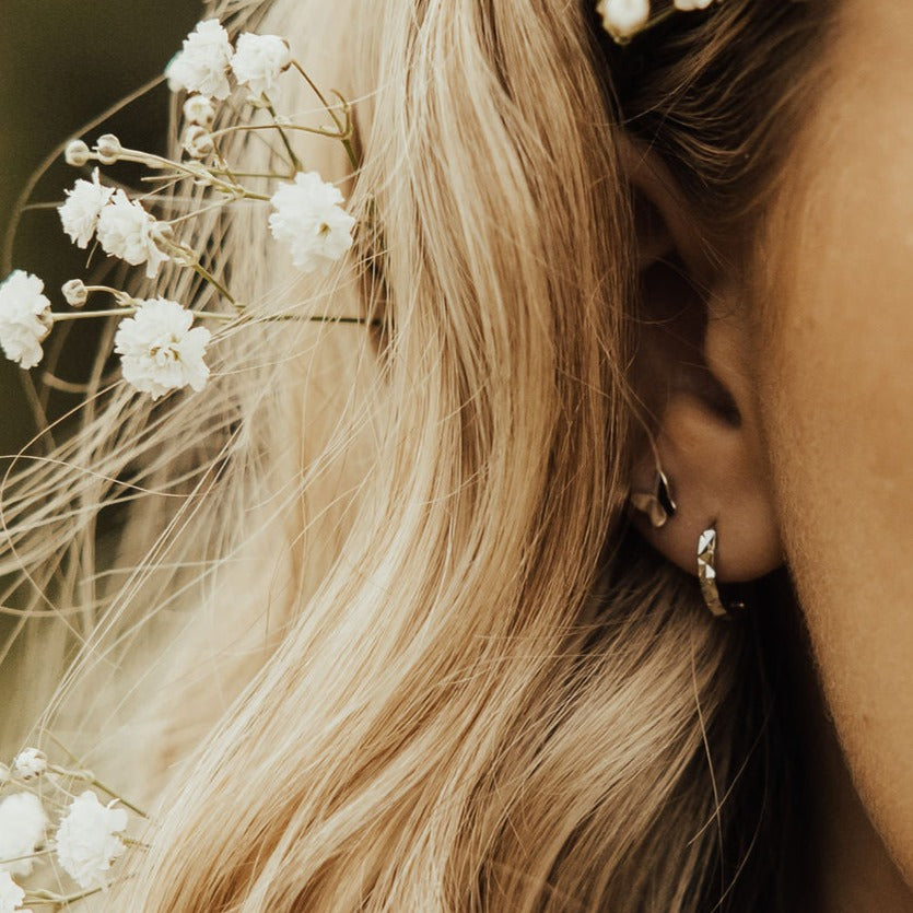 Sydney Hammered Hoops - WonderingCloth