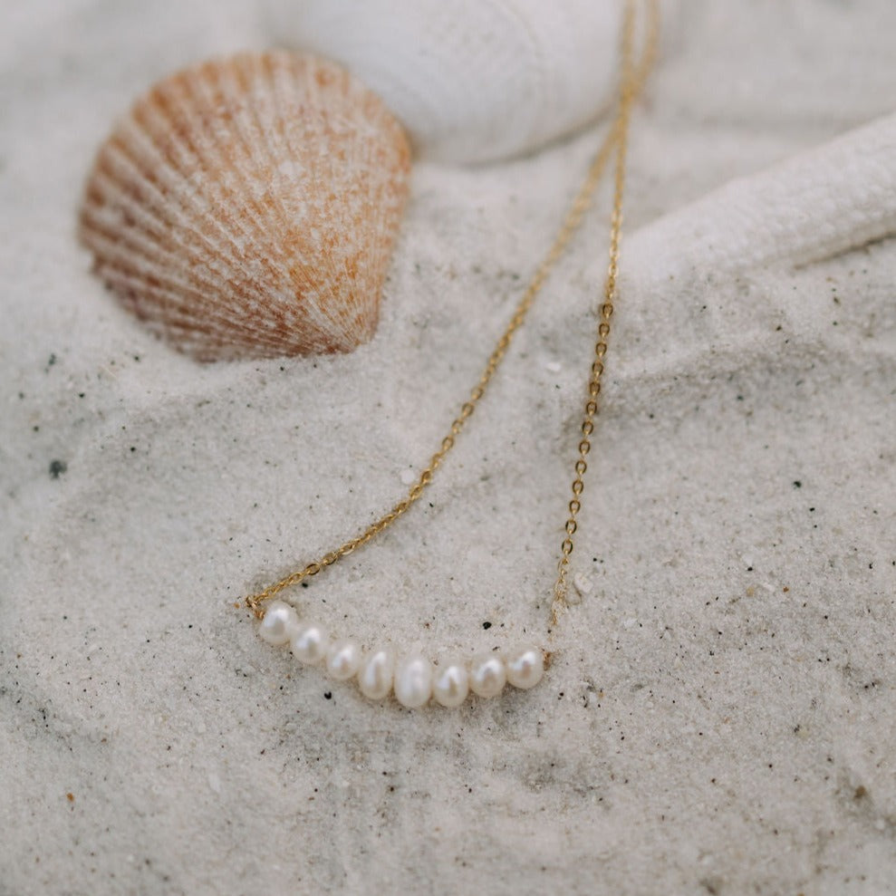 Oceanside Pearl Necklace - WonderingCloth