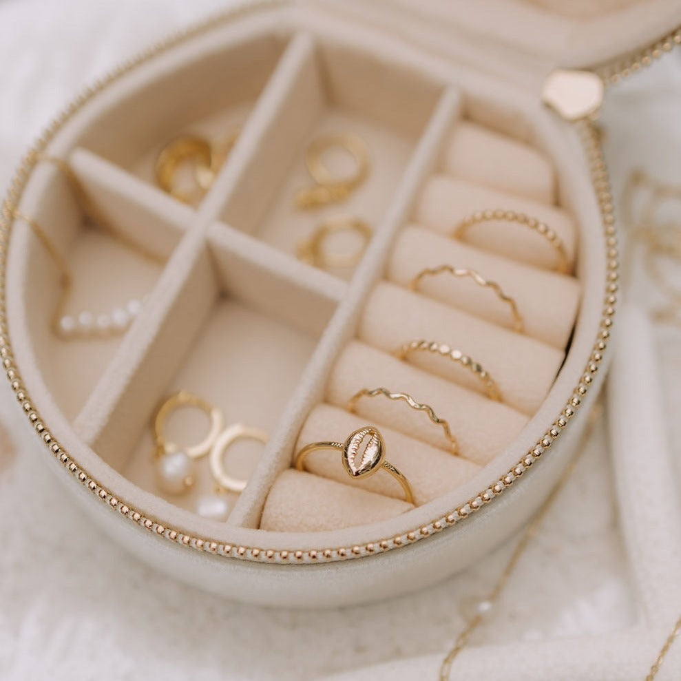 Maui Cowrie Ring - WonderingCloth