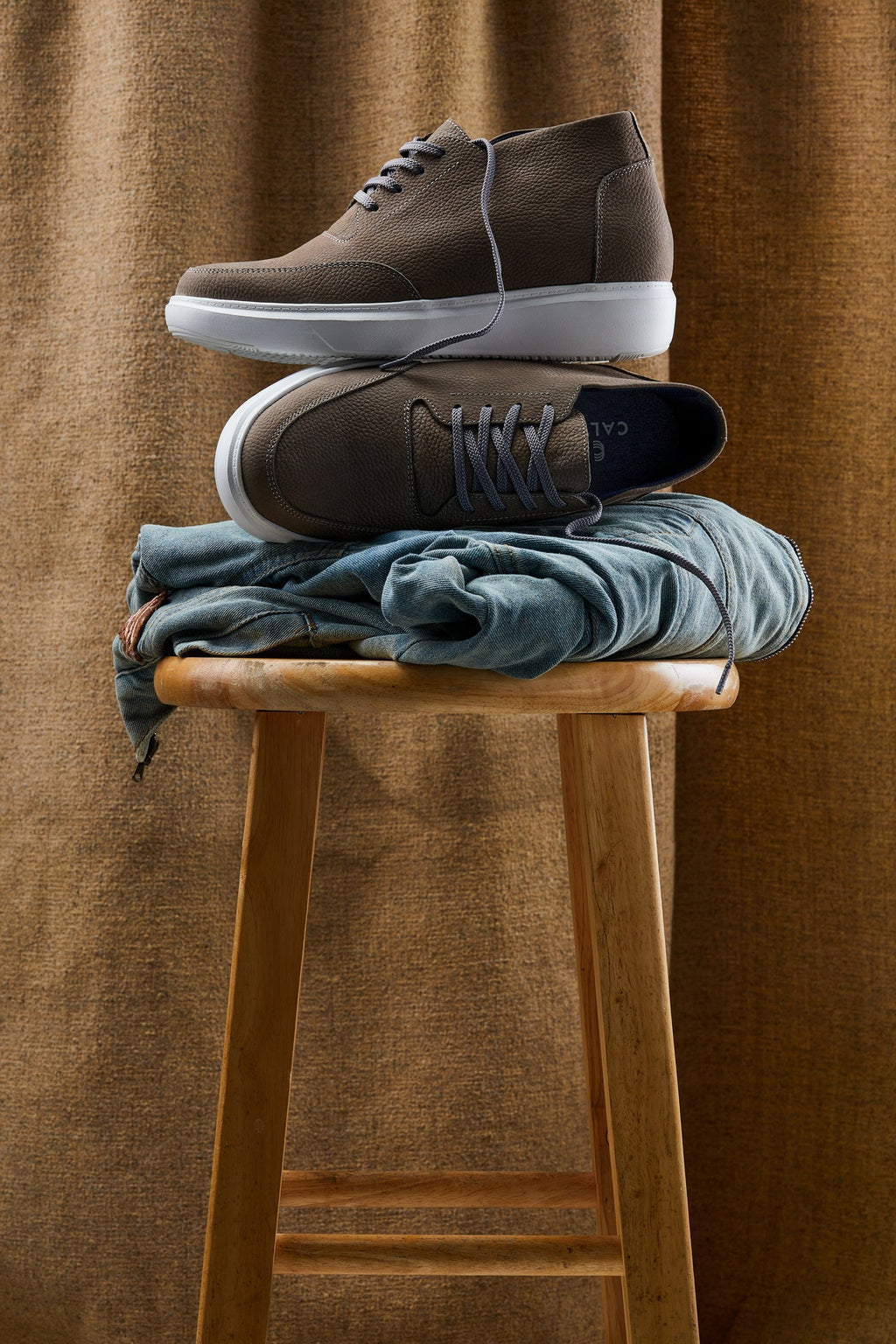 CALTO - J1771  - 3.2 Inches Taller (Grey) - Casual Chunky Sole Boots – Soft Pebble Grain Nubuck Leather - WonderingCloth