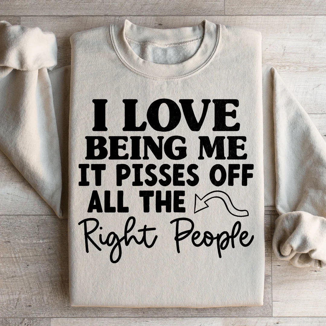 I Love Being Me Sweatshirt - WonderingCloth