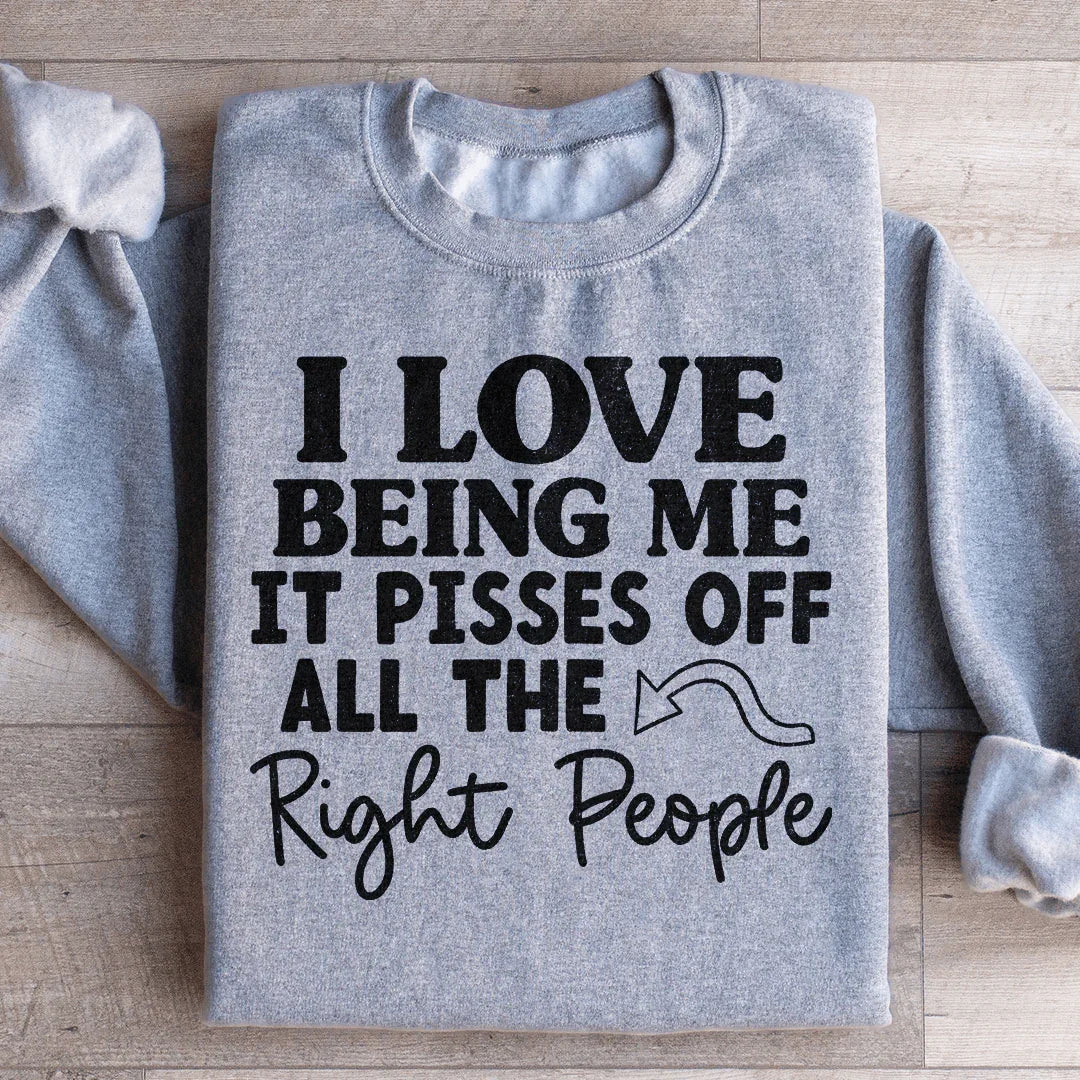 I Love Being Me Sweatshirt - WonderingCloth