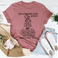 She's Beauty And Grace She'll Peck You In The Face Tee - WonderingCloth