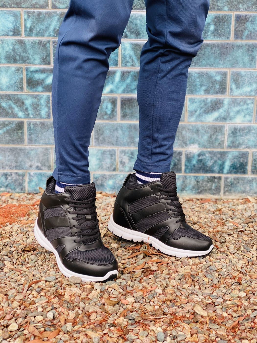 CALTO 4-Inch Taller Men's Black Elevator Sneakers - G3330 - WonderingCloth