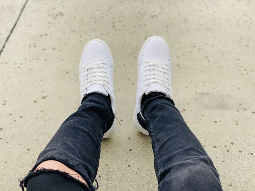 CALTO 2.6-Inch Taller White Elevator Sneakers H0833 - WonderingCloth